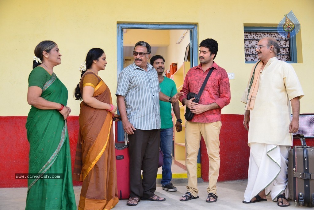 Dollar Ki Maro Vaipu Movie New Photos - 17 / 53 photos