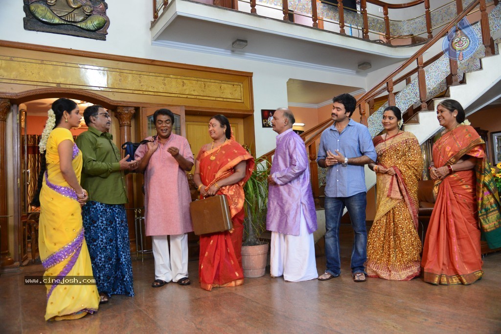 Dollar Ki Maro Vaipu Movie New Stills - 33 / 84 photos