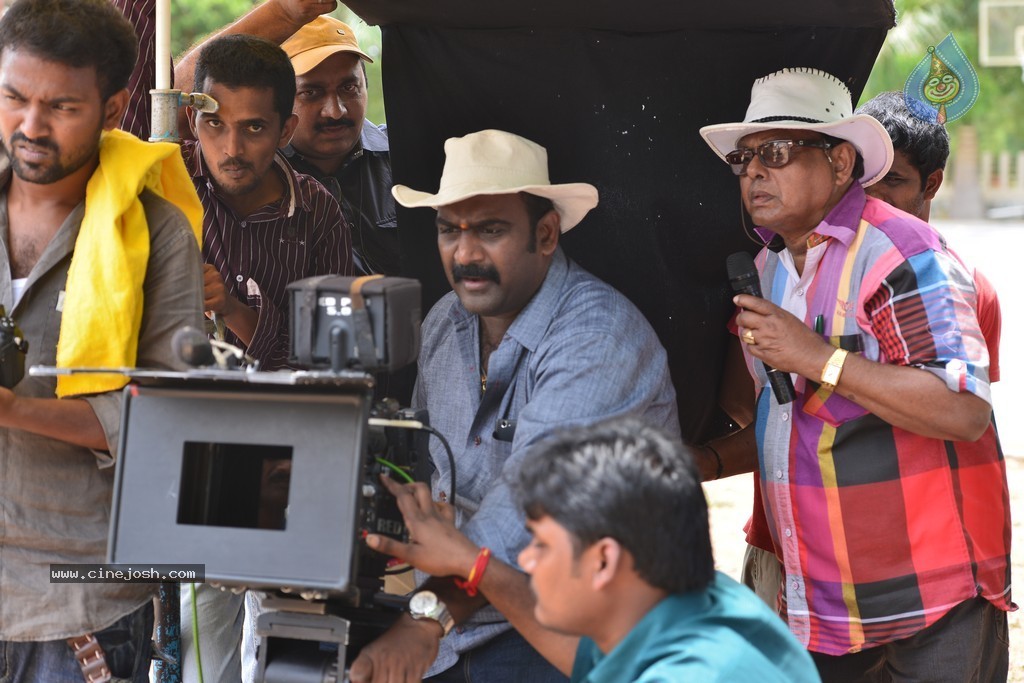 Dollar Ki Maro Vaipu Movie New Stills - 58 / 84 photos