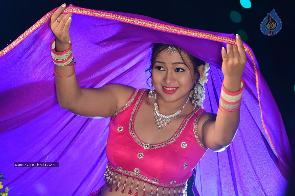 Dollar Ki Maro Vaipu Movie New Stills - 83 / 84 photos