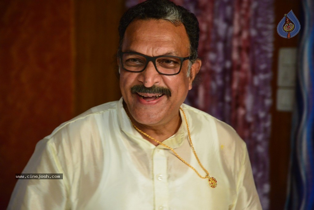 Dollar Ki Maro Vaipu Movie Stills - 39 / 43 photos