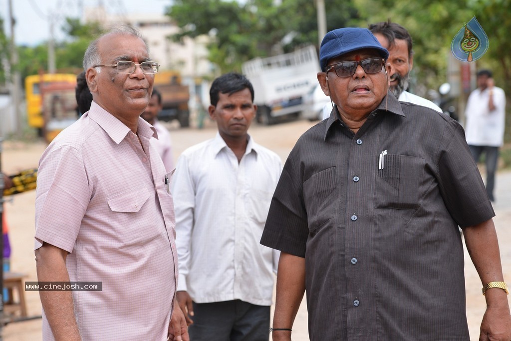 Dollar Ki Maro Vaipu Movie Stills - 40 / 43 photos