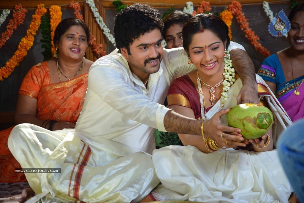 Dollarki Maro Vaipu New Photos - 8 / 10 photos