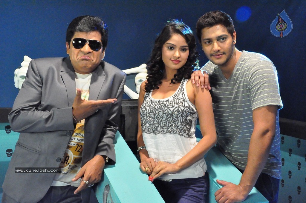 Dollars Colony Movie Hot Stills - 17 / 51 photos