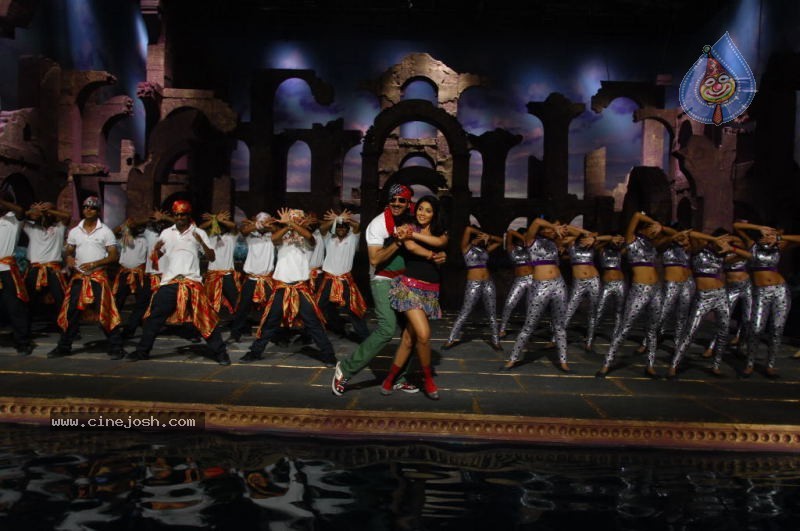 Don Seenu Movie New Stills - 40 / 42 photos