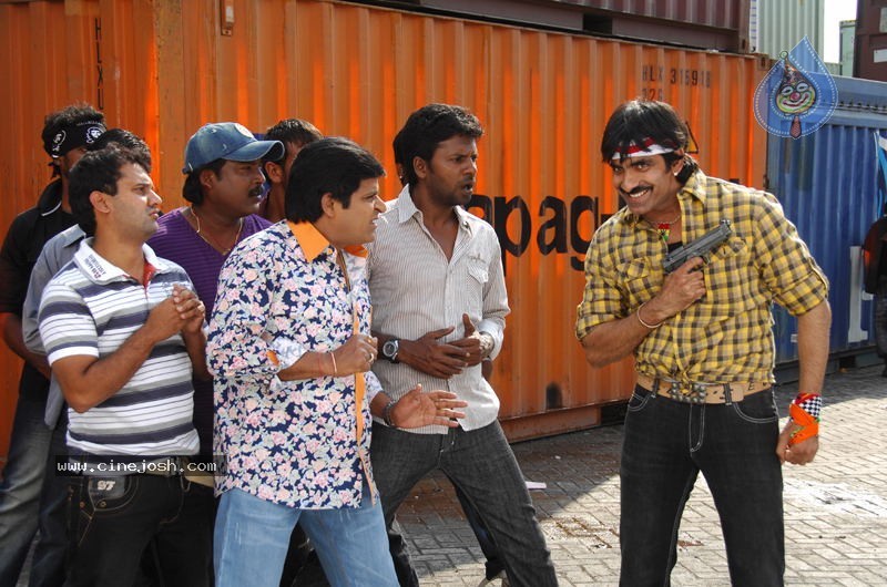 Don Seenu Movie Stills - 34 / 74 photos