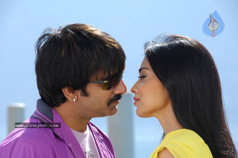 Don Seenu Movie Stills - 48 / 74 photos