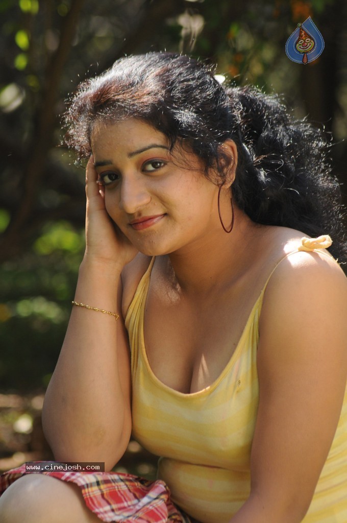 Dorakadu Movie Hot Stills - 25 / 45 photos