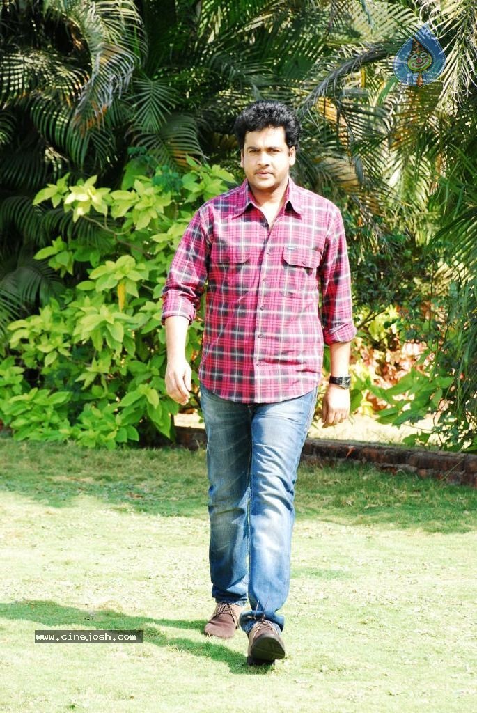 Dorakadu Movie Photos - 16 / 34 photos