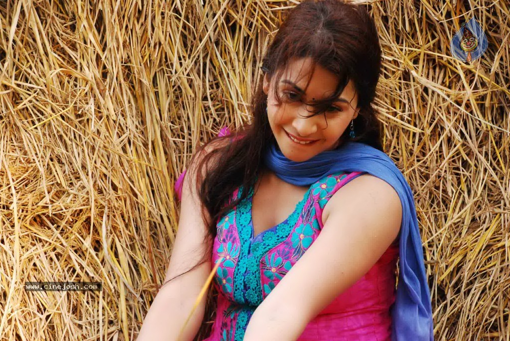 Dorakadu Movie Photos - 5 / 16 photos