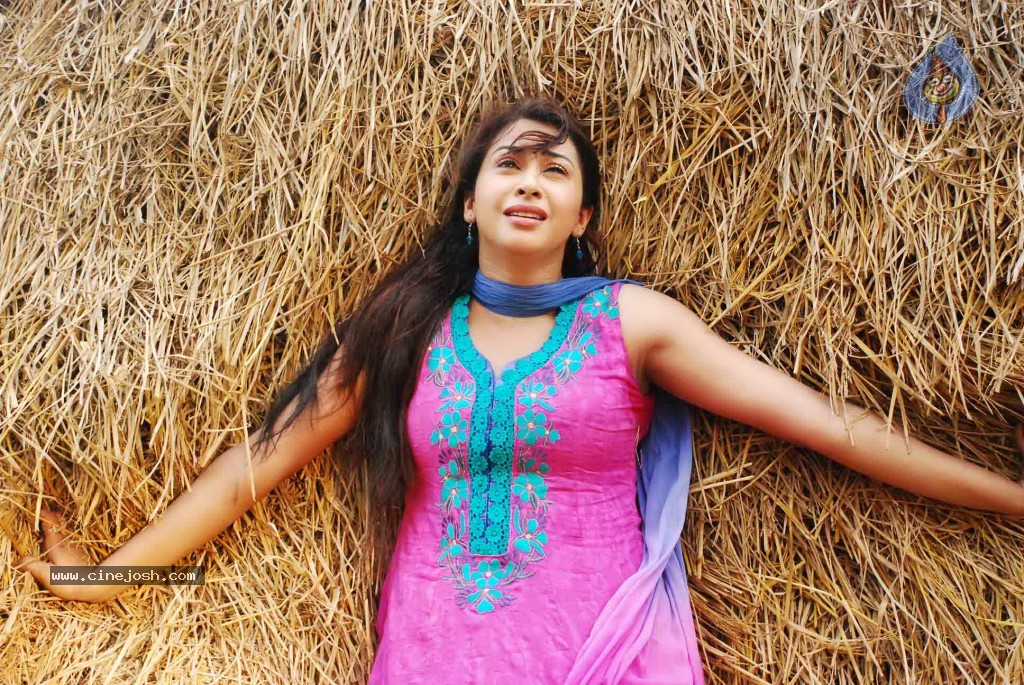 Dorakadu Movie Photos - 11 / 16 photos