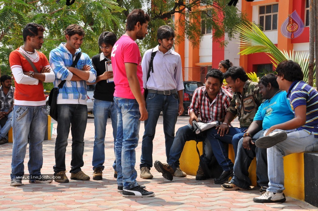 Double Trouble Movie Stills and Walls - 19 / 148 photos