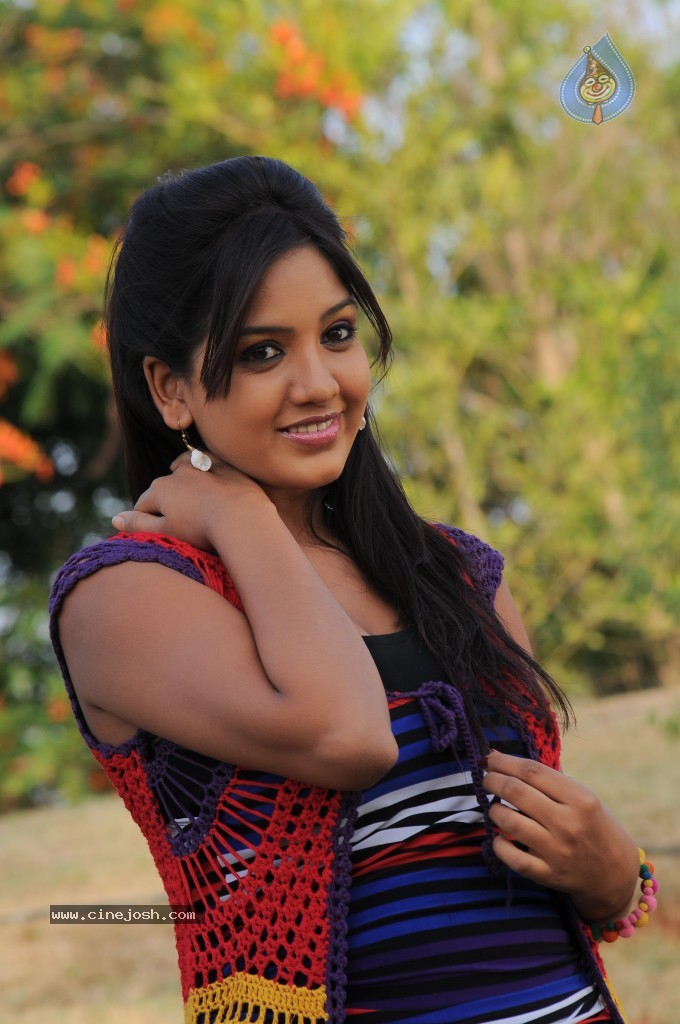 Double Trouble Movie Stills and Walls - 124 / 148 photos