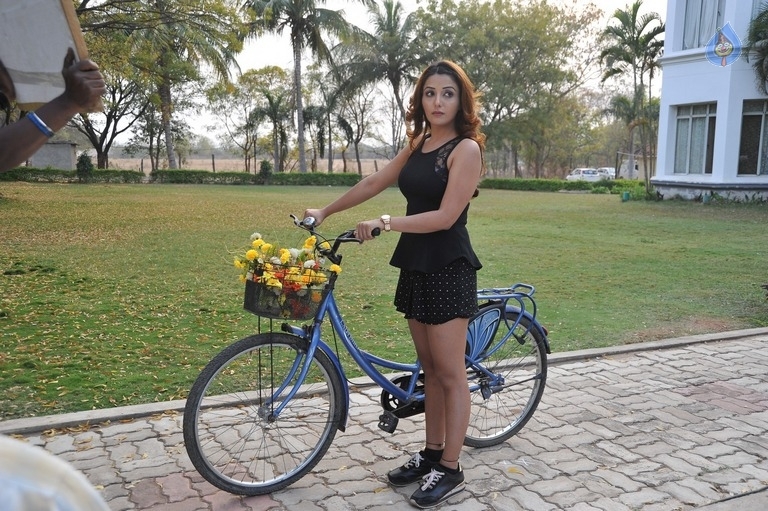 Dr Chakravarty Movie Stills and Posters - 28 / 28 photos