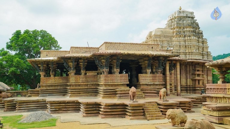 Drishya Kavyam Movie Photos - 71 / 104 photos