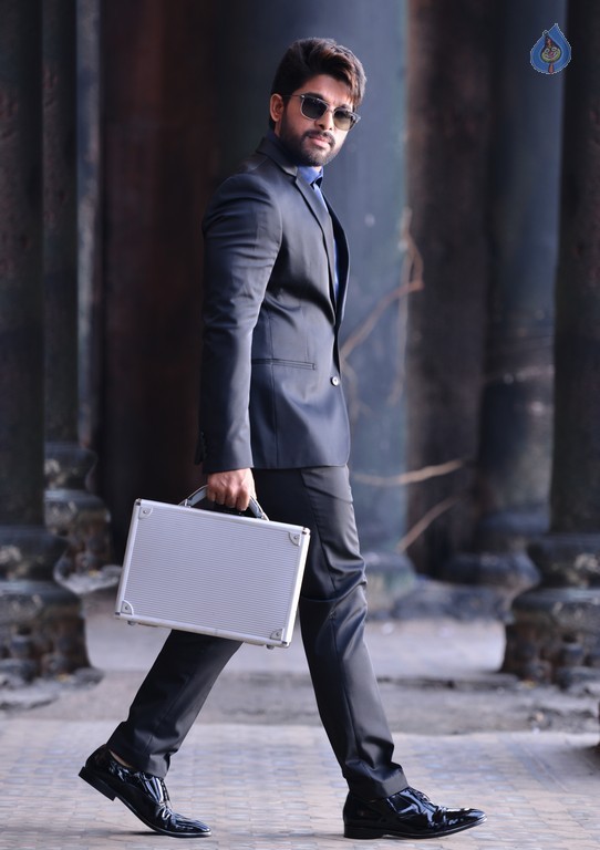 Duvvada Jagannadham Photo and Poster - 2 / 2 photos