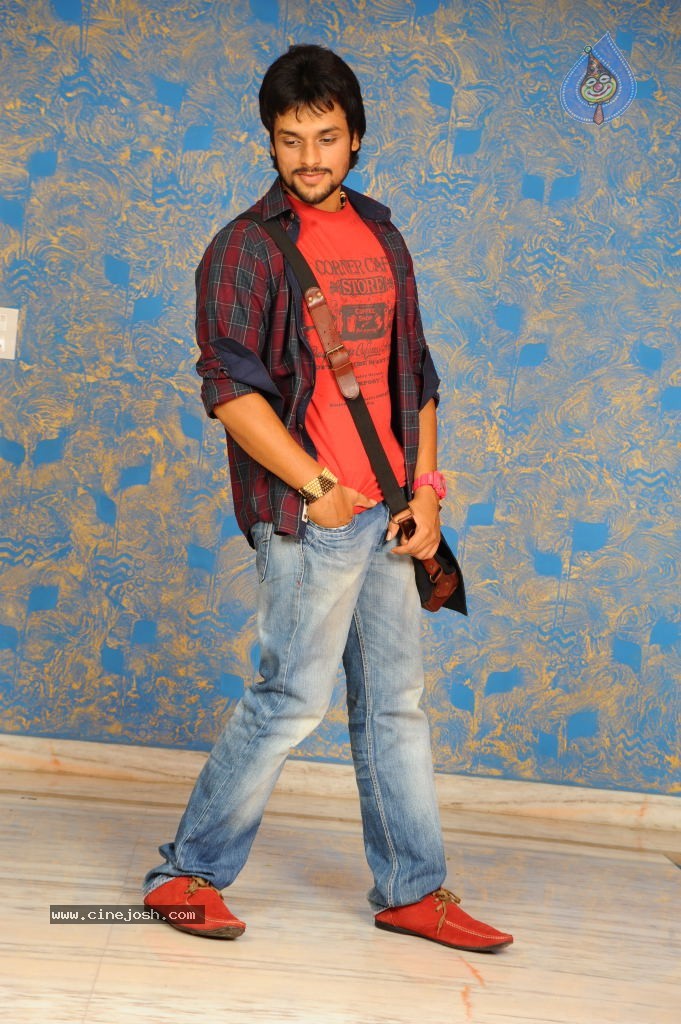 Ee Girl Friend No. 9 Movie Stills n Walls - 47 / 93 photos