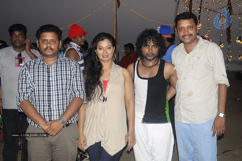 Eera Veyyil Tamil Movie Stills - 27 / 31 photos