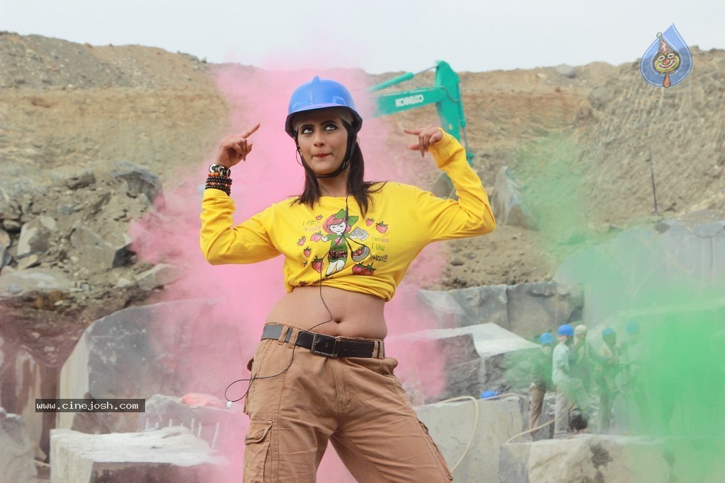 Eka Aata Naade Stills n walls - 54 / 63 photos