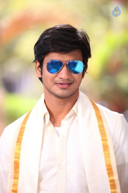 Ekkadiki Pothavu Chinnavada Photos - 1 / 2 photos