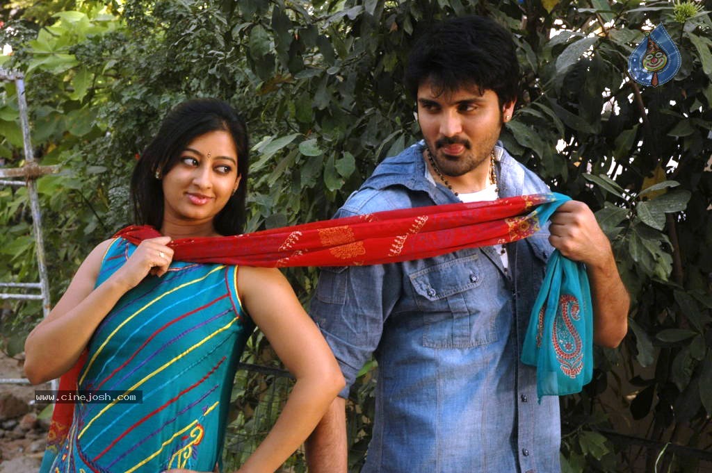 Em Chesave Nannila Movie Stills - 45 / 48 photos