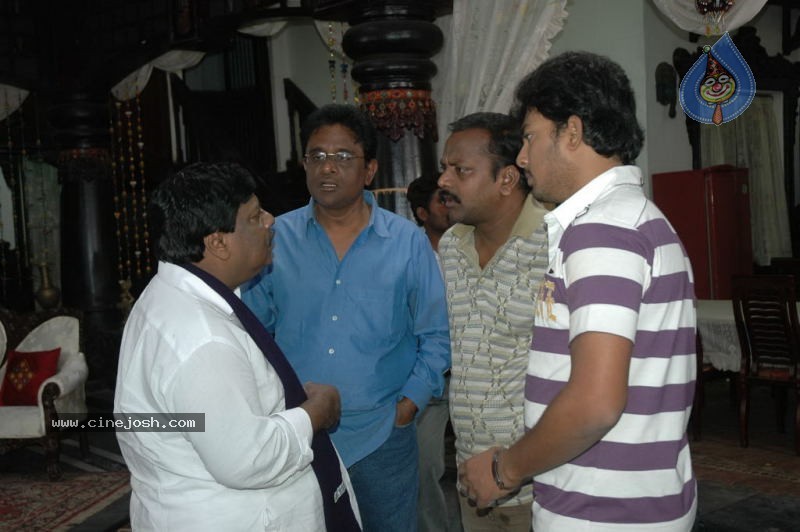 Em Pillo Em Pillado Movie Stills - 38 / 45 photos