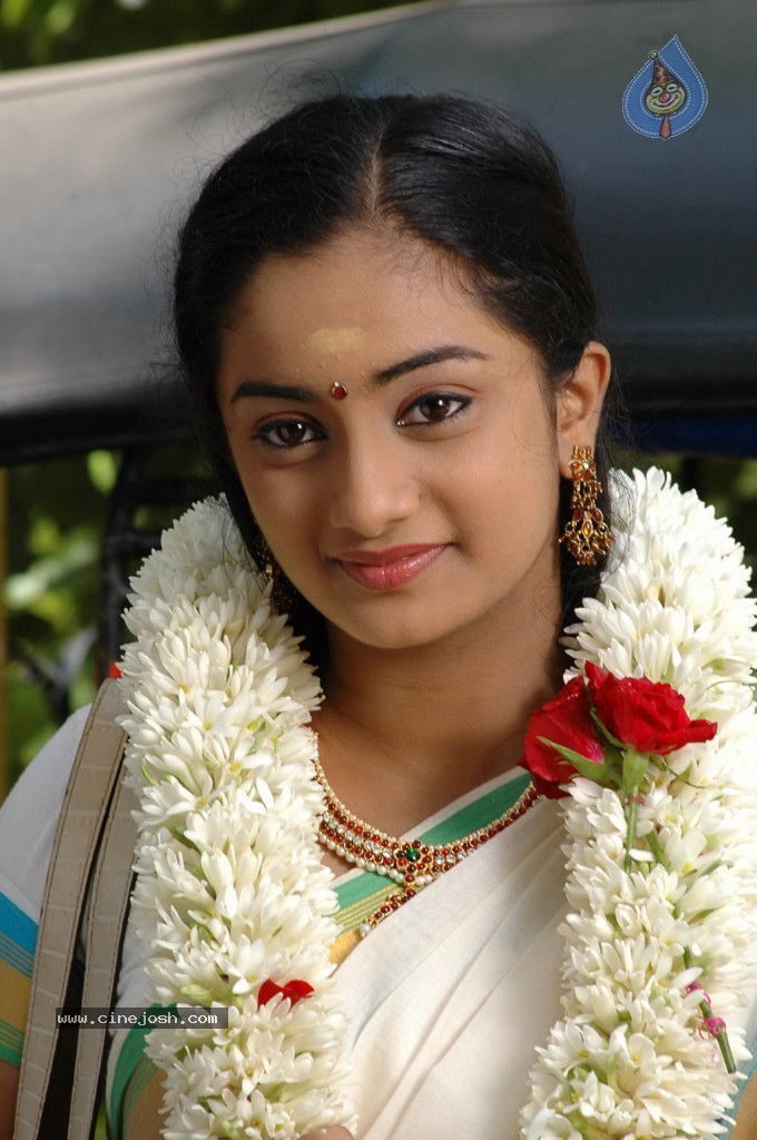 En Kadhal Pudhithu Tamil Movie Stills - 20 / 47 photos