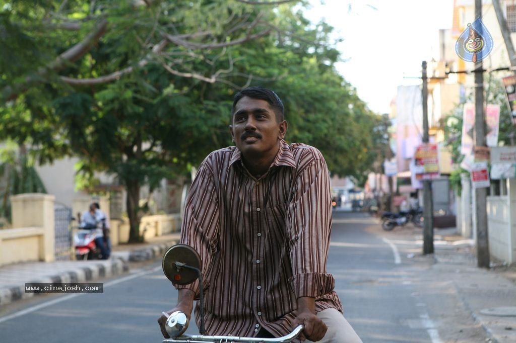 Enakkul Oruvan Tamil Movie Stills - 28 / 30 photos
