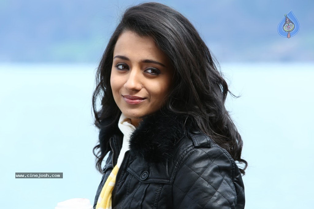 Endrendrum Punnagai Tamil Movie Stills - 13 / 21 photos