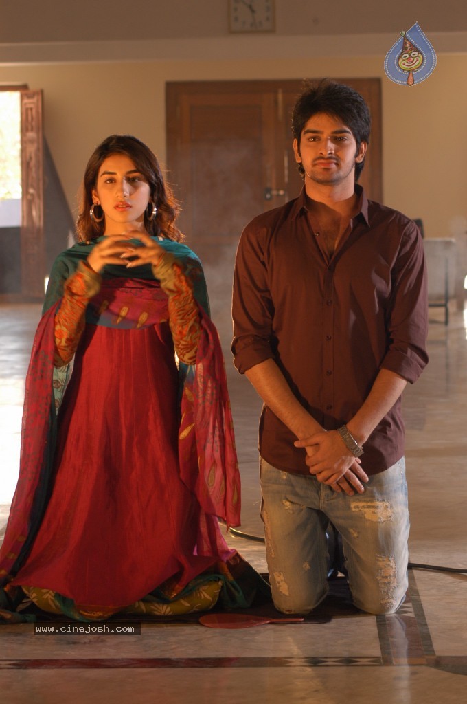 Enduko Nachav Movie Stills - 3 / 38 photos