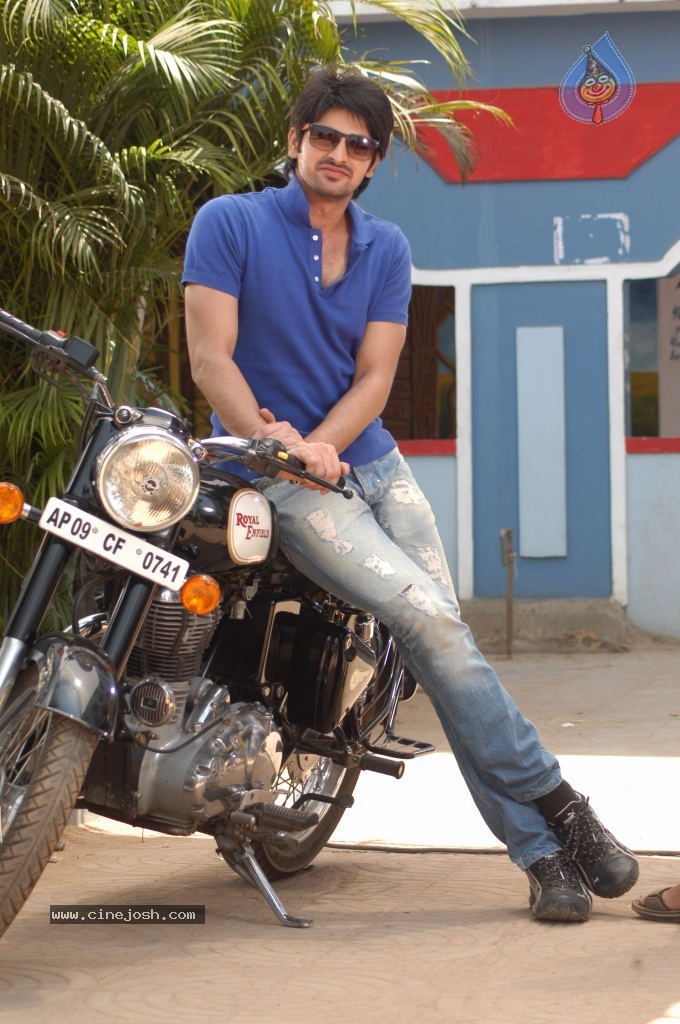 Enduko Nachchav Movie New Stills - 74 / 150 photos