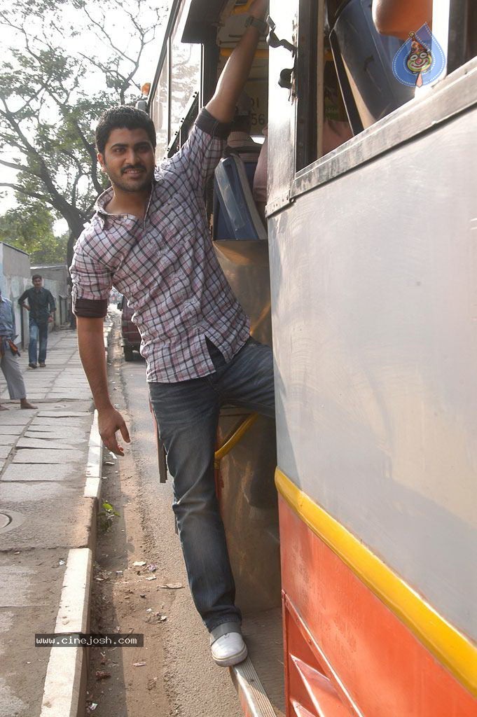 Engeyum Eppothum Movie Stills - 21 / 57 photos