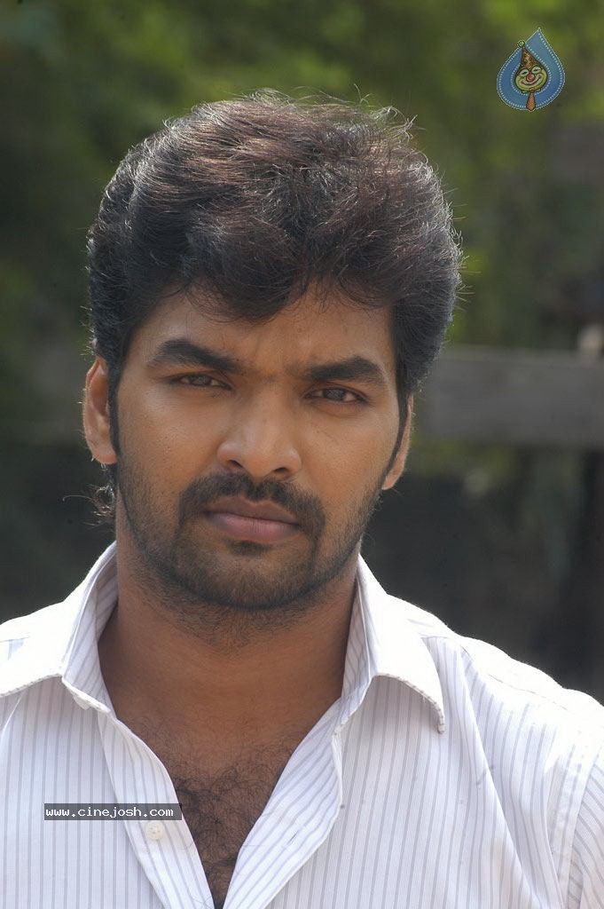 Engeyum Eppothum Movie Stills - 22 / 57 photos