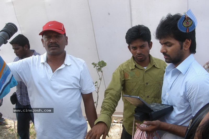 Engeyum Eppothum Tamil Movie Stills - 39 / 39 photos