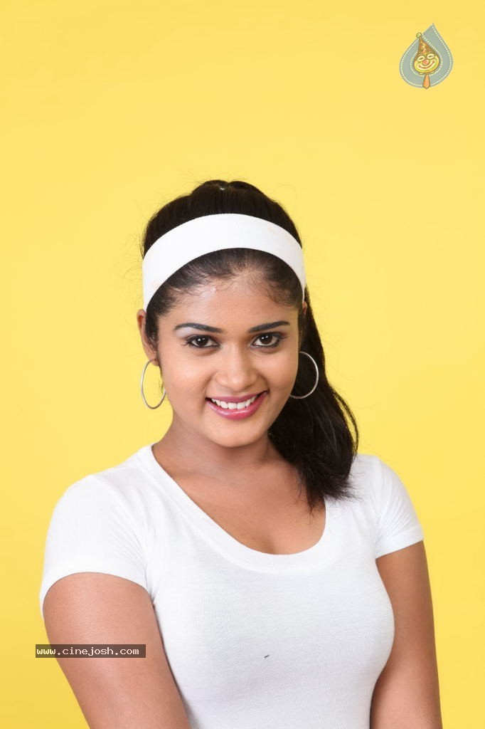 Enjoy Movie Stills and Wallpapers - 56 / 56 photos