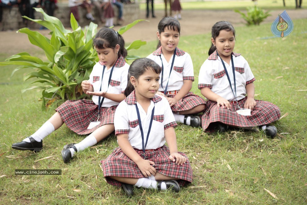 Enna Satham Intha Neram Tamil Movie Stills - 68 / 101 photos