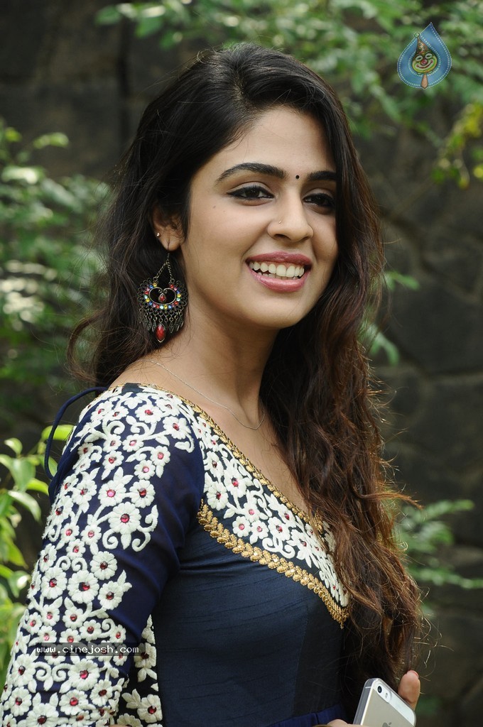 Enna Satham Intha Neram Tamil Movie Stills - 75 / 101 photos