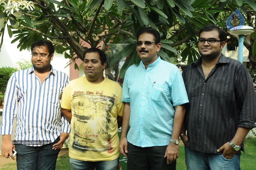 Enna Satham Intha Neram Tamil Movie Stills - 90 / 101 photos