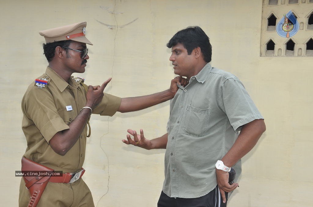 Eppothum Raja Tamil Movie Photos - 22 / 54 photos