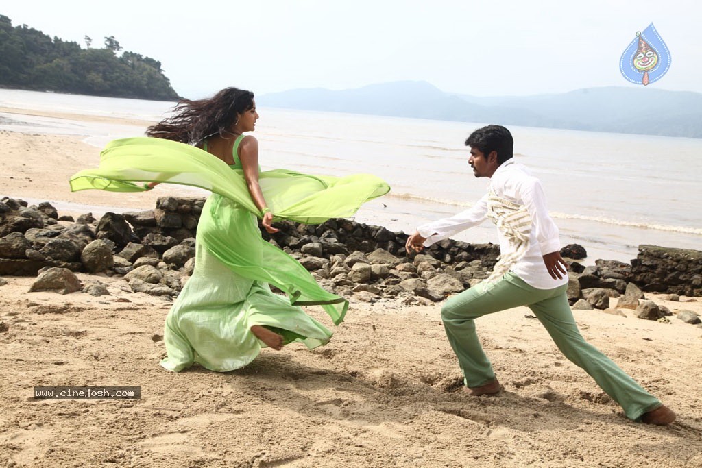 Ethir Neechal Tamil Movie Hot Stills - 27 / 30 photos