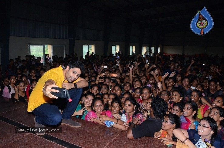 Evaru Team are in Vizag Avanthi College - 6 / 21 photos