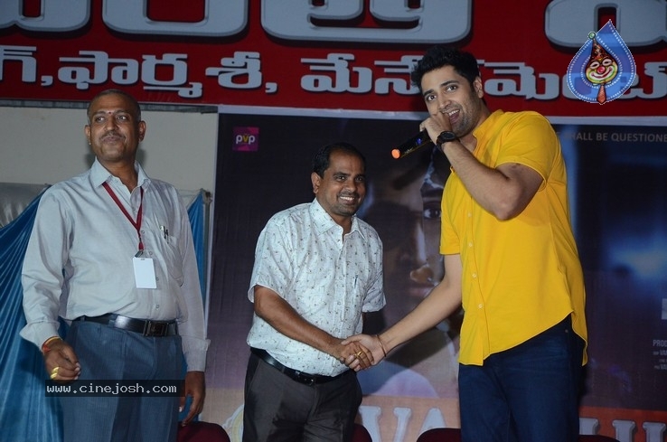 Evaru Team are in Vizag Avanthi College - 12 / 21 photos
