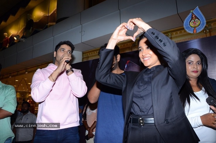 Evaru Team at Vizag CMR  - 4 / 17 photos