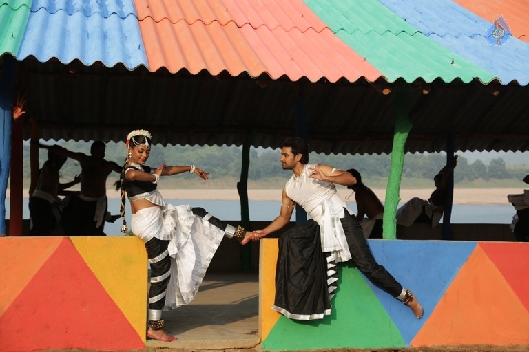 Fashion Designer Movie Latest Photos - 19 / 27 photos