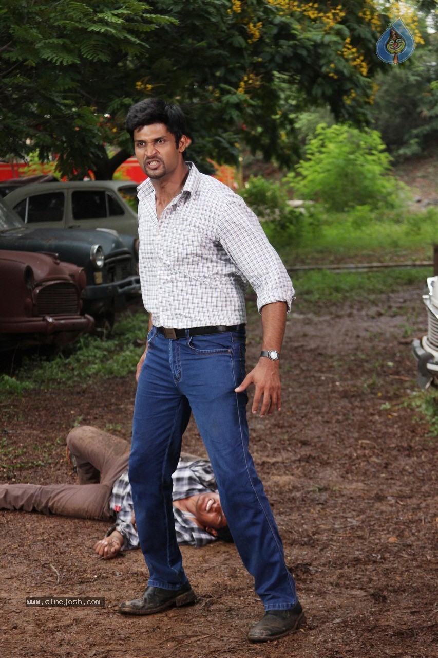 Father Movie Stills and Posters - 8 / 43 photos