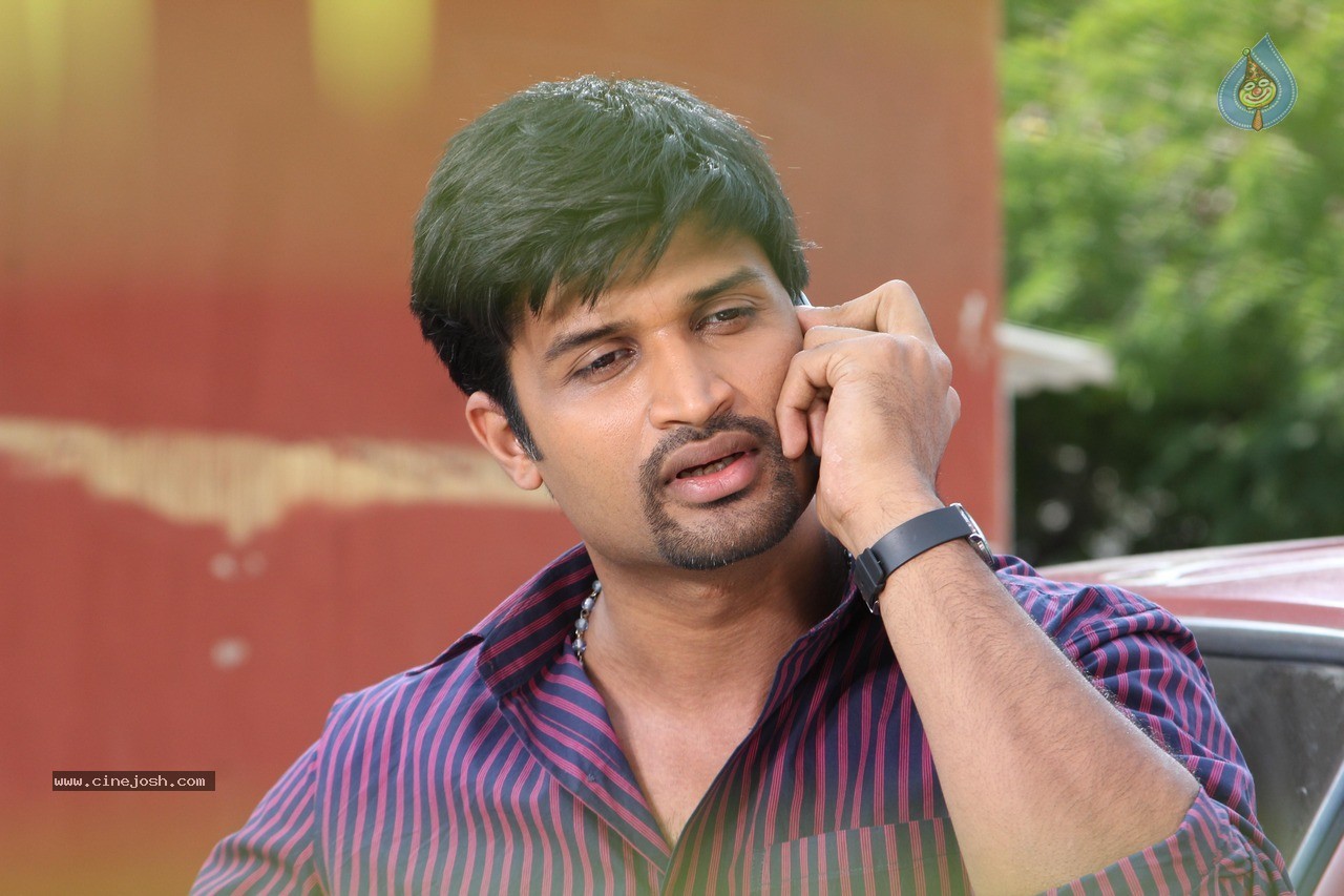 Father Movie Stills and Posters - 17 / 43 photos