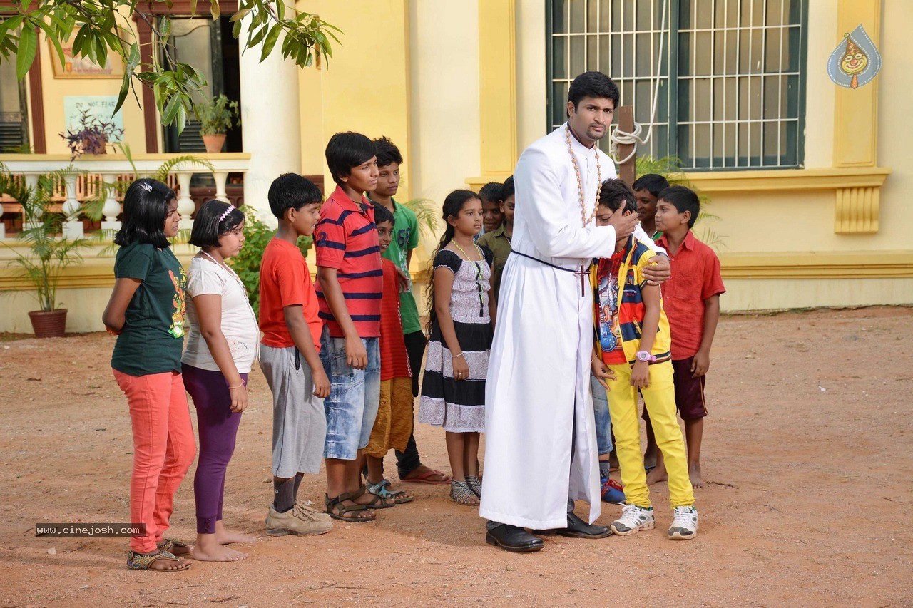 Father Movie Stills and Posters - 21 / 43 photos