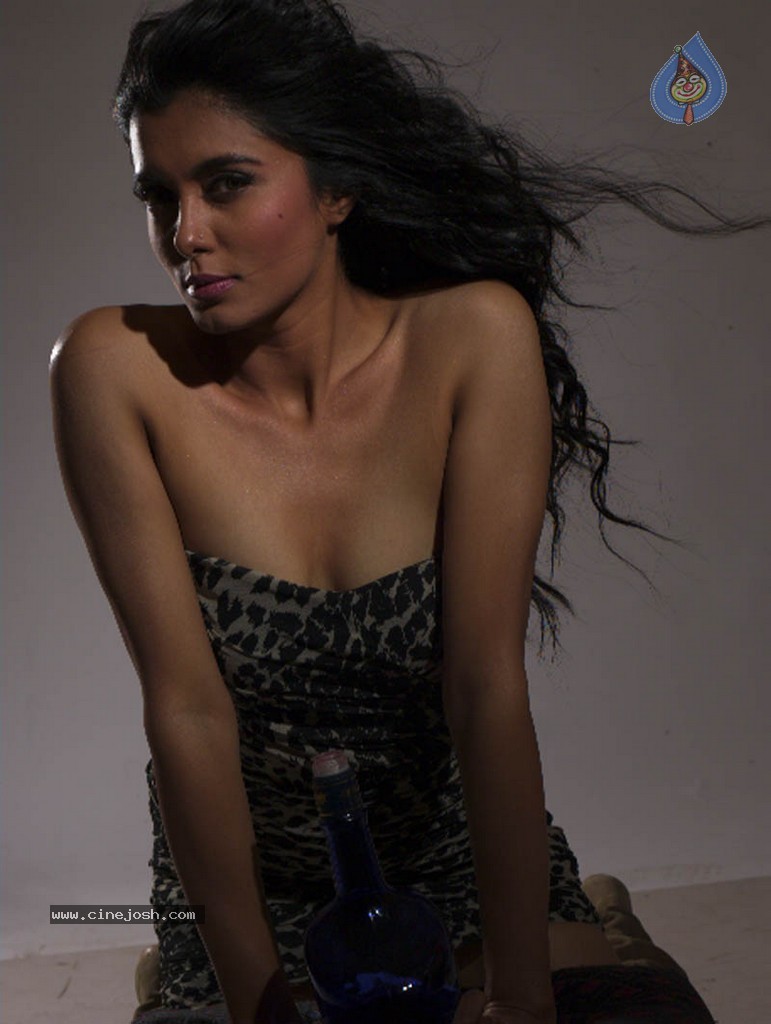 Friend Request Movie Stills - 8 / 14 photos