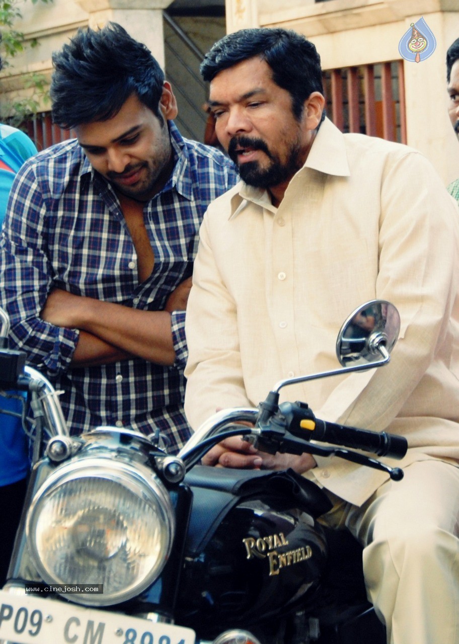 Friendly Movies Movie Photos - 1 / 5 photos