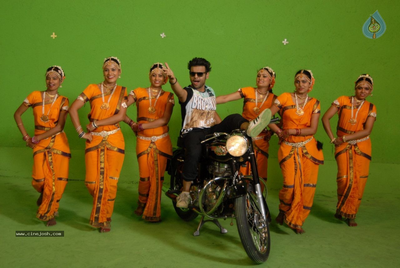 Friendly Movies Nawin Vijay Krishna Movie Pics - 5 / 8 photos